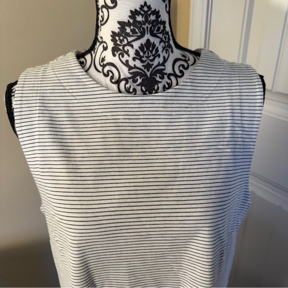 Banana Republic Sleeveless Dress NWT - Picture 3 of 6